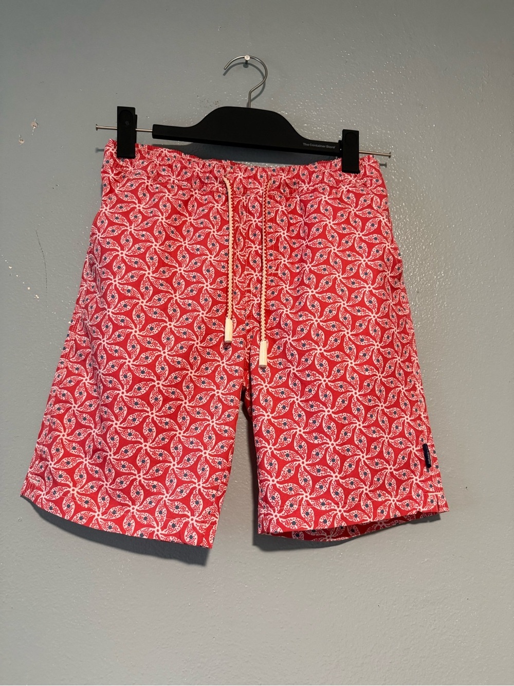 NWT johnnie-O coral reefer Paisley-Style boys Swim shorts